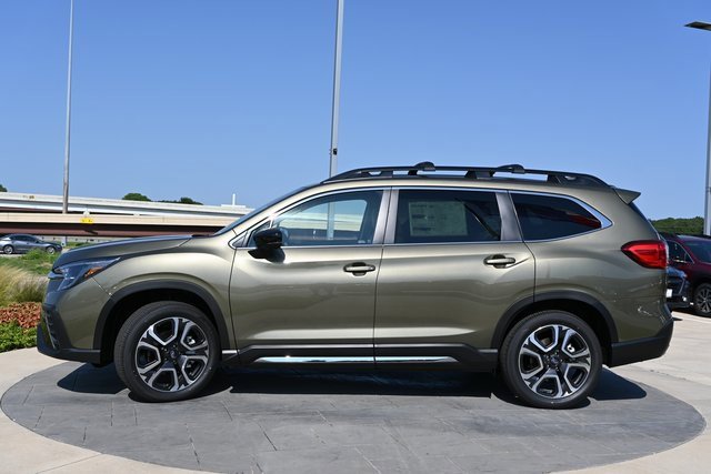 New 2025 Subaru Ascent Limited image 6