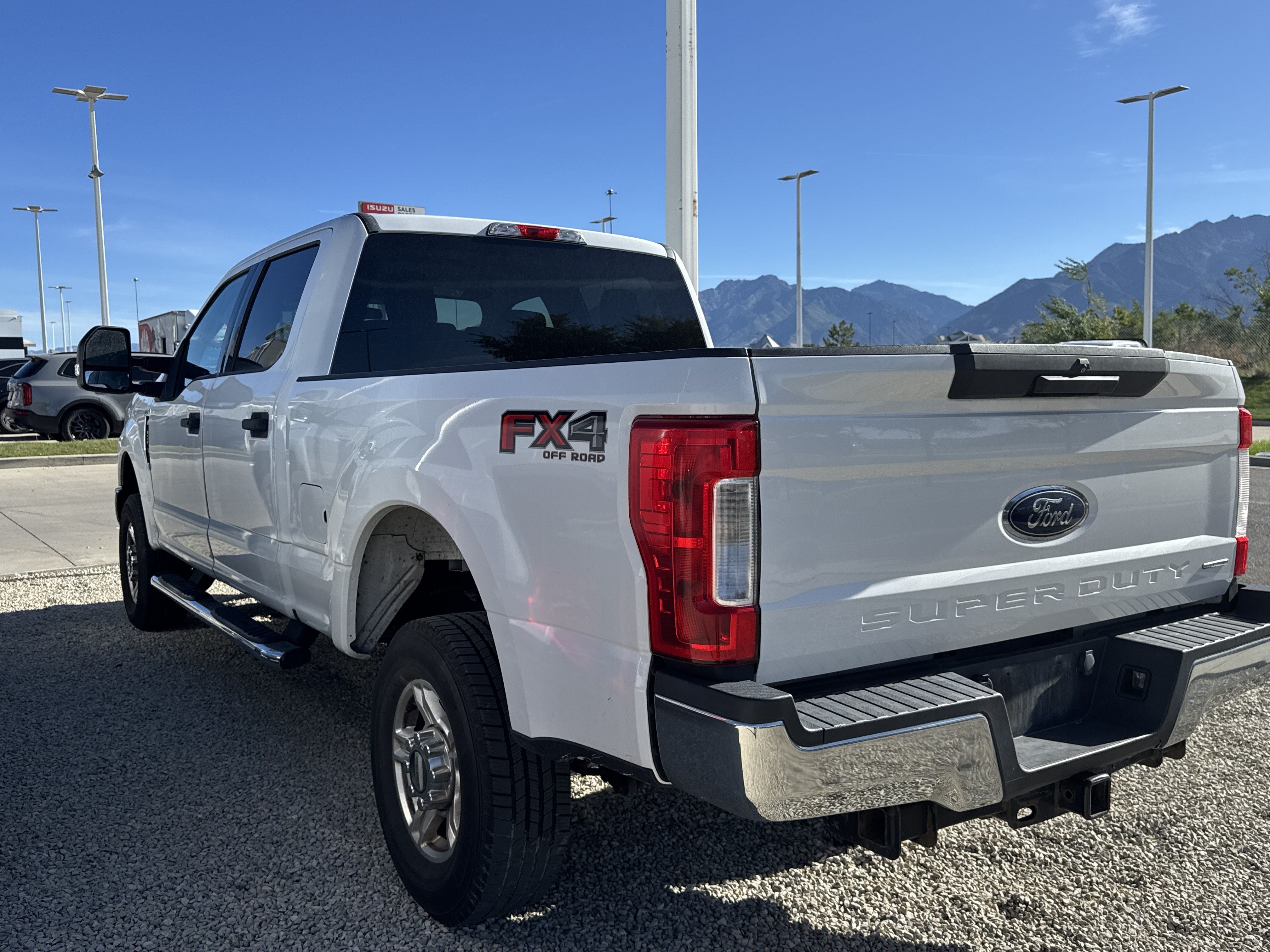 Used 2017 Ford F250 XLT w/ FX4 Off-Road Package AWD/4WD image 5