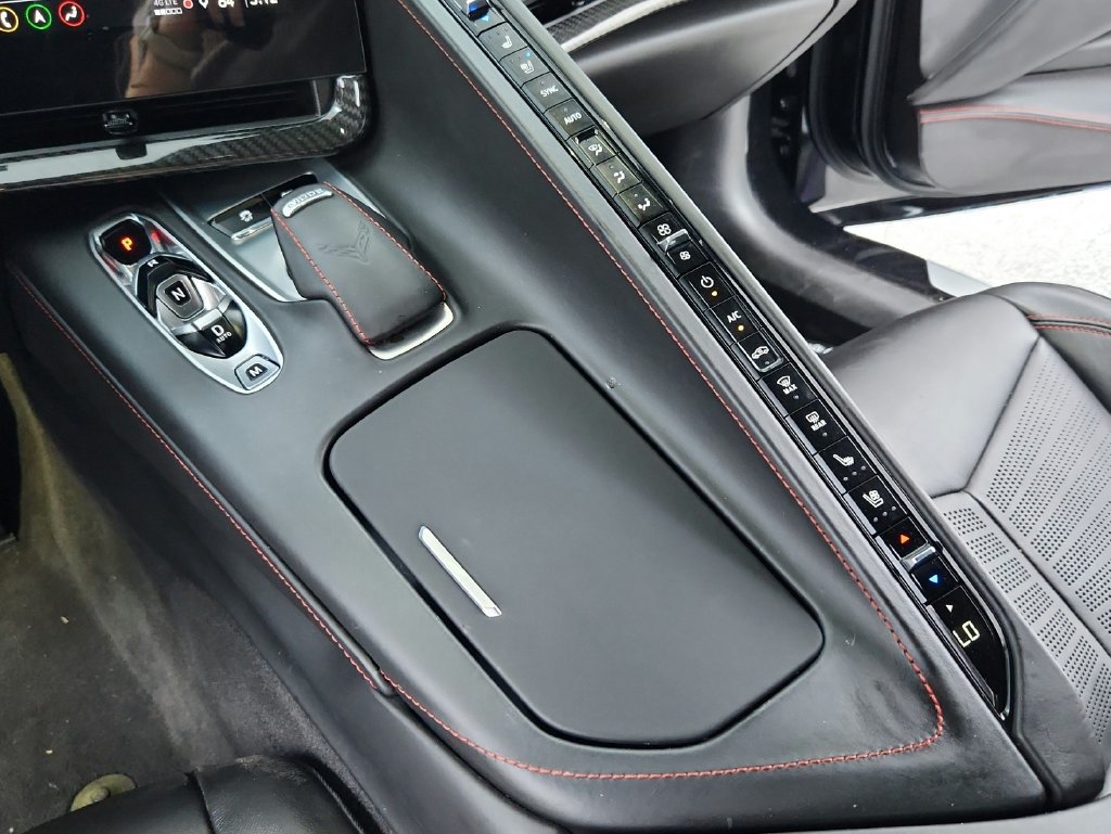 Used 2022 Chevrolet Corvette Stingray Premium Conv w/ Z51 Performance Package RWD image 19