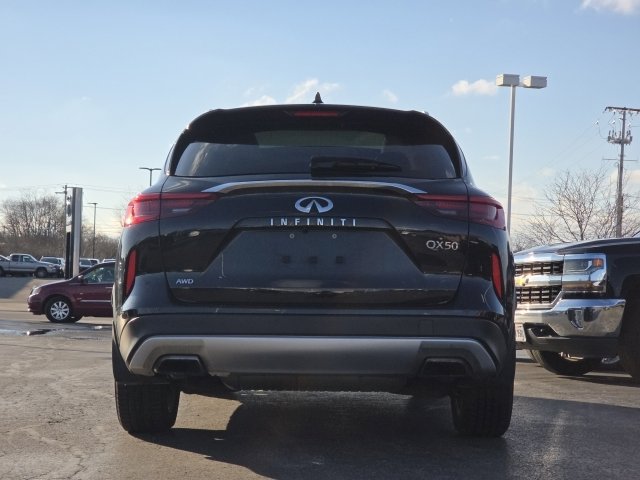 Used 2019 INFINITI QX50 Luxe w/ Navigation Package image 11