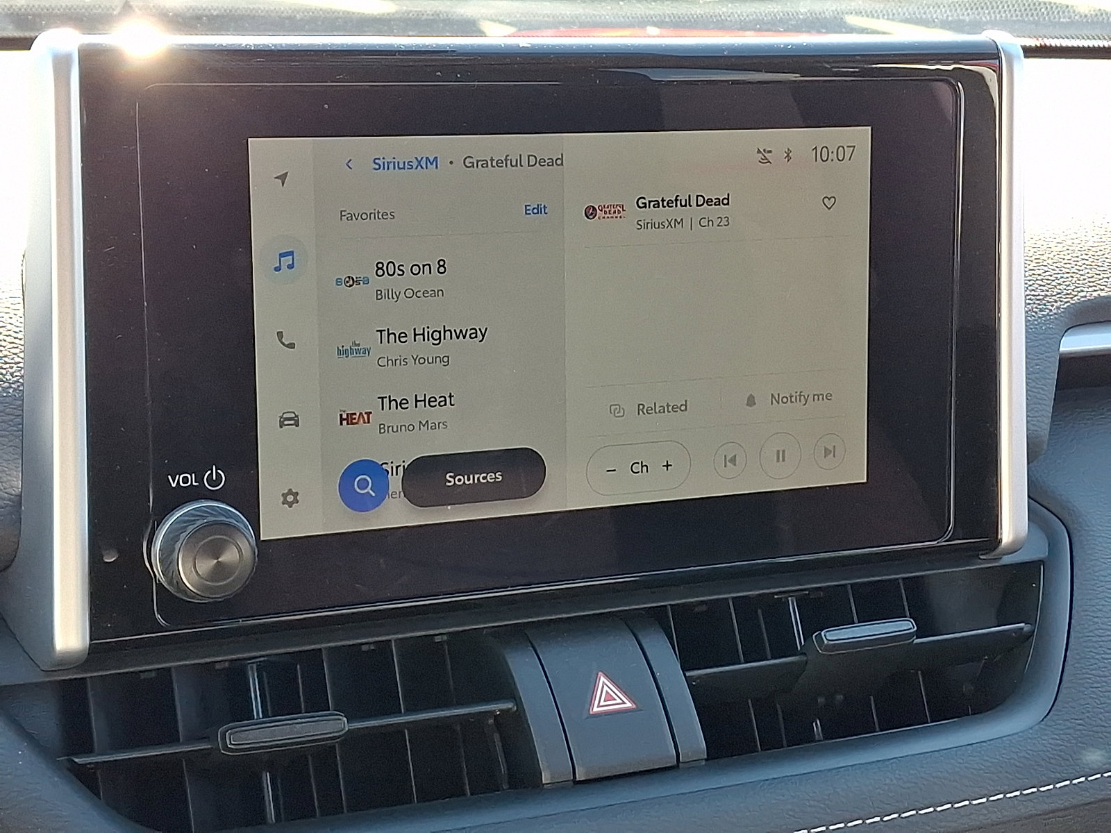 Used 2025 Toyota RAV4 XLE w/ Convenience Package image 18