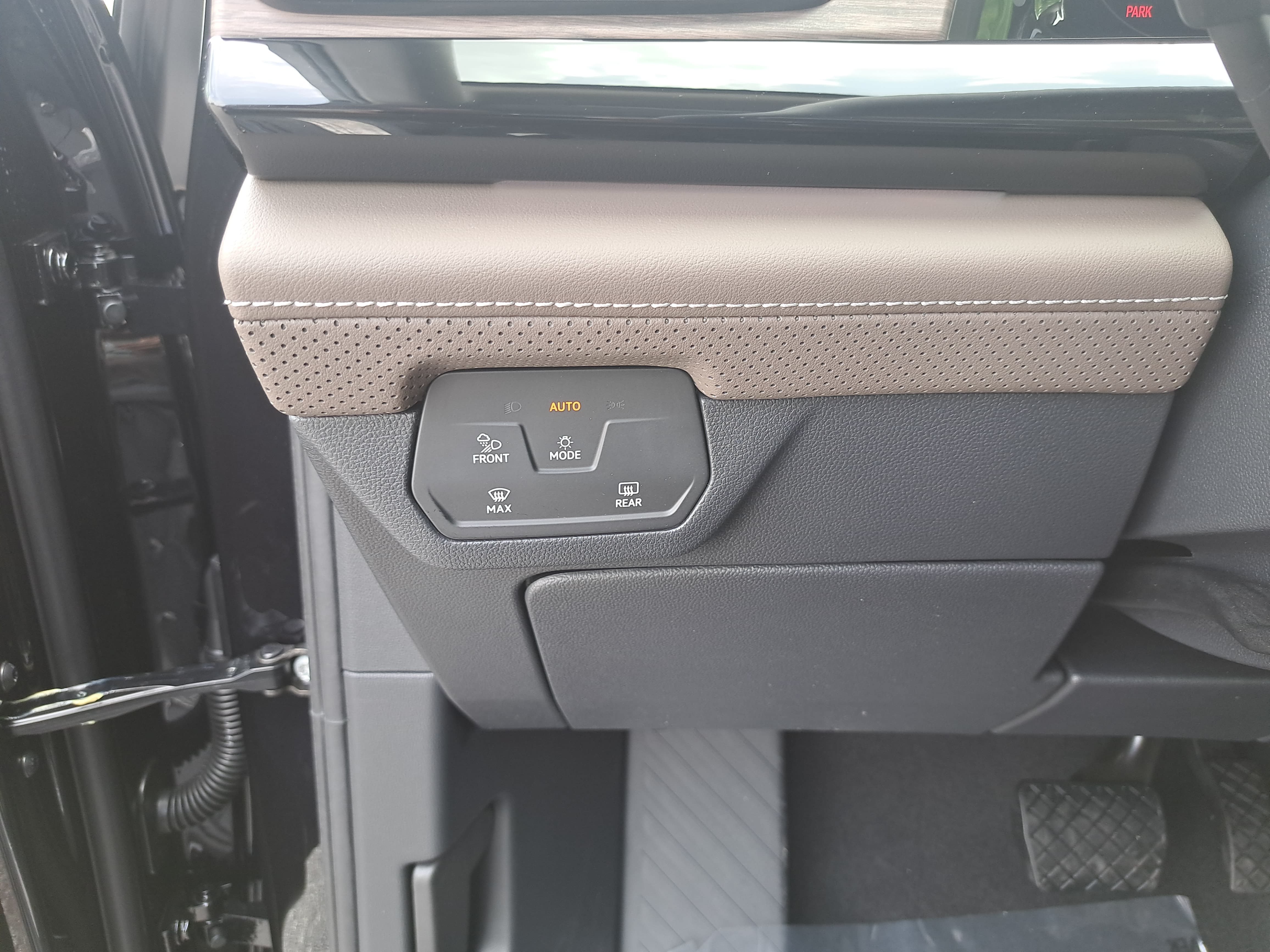New 2026 Volkswagen Atlas SEL AWD/4WD image 26