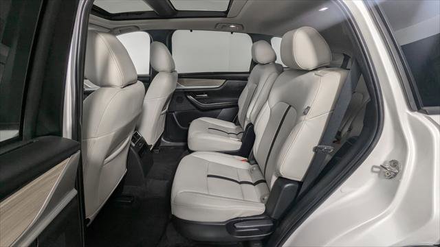 Used 2024 MAZDA CX-90 Plug-In Hybrid w/ Premium Pkg image 18