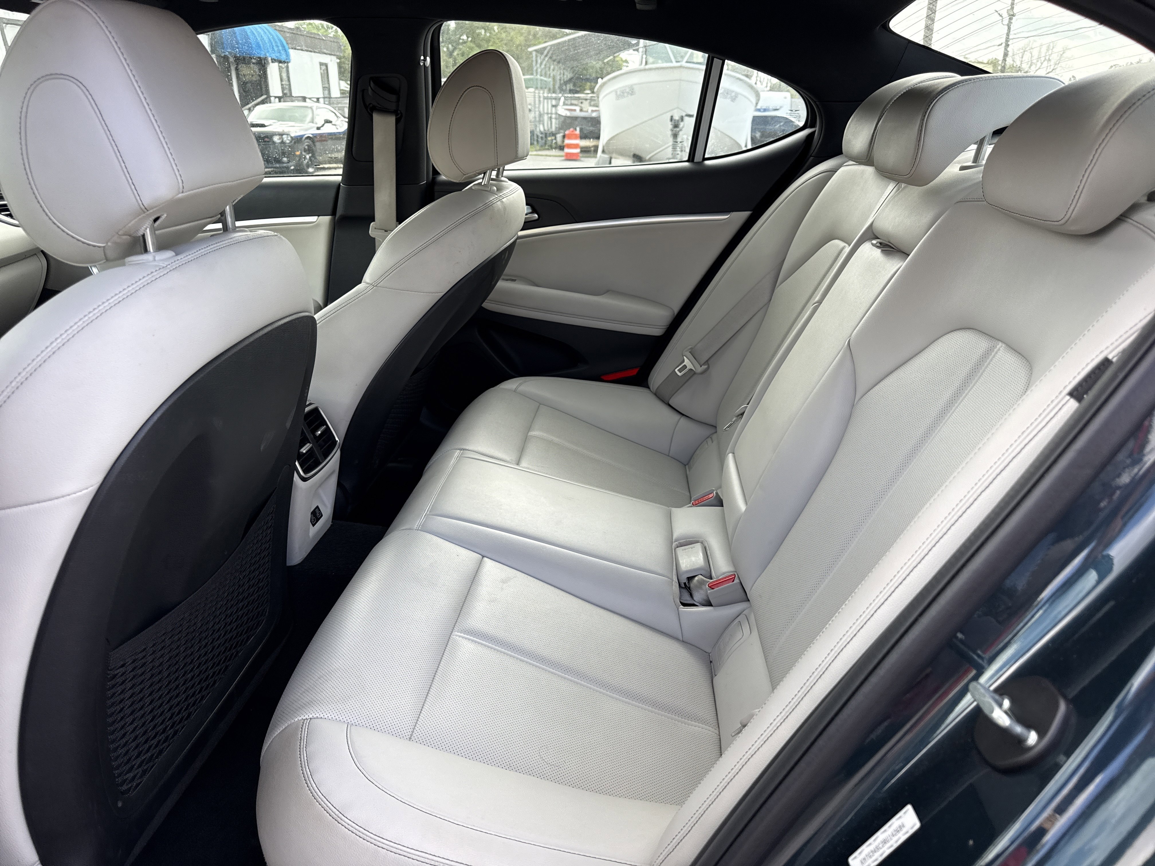 Used 2024 Genesis G70 2.5T image 10