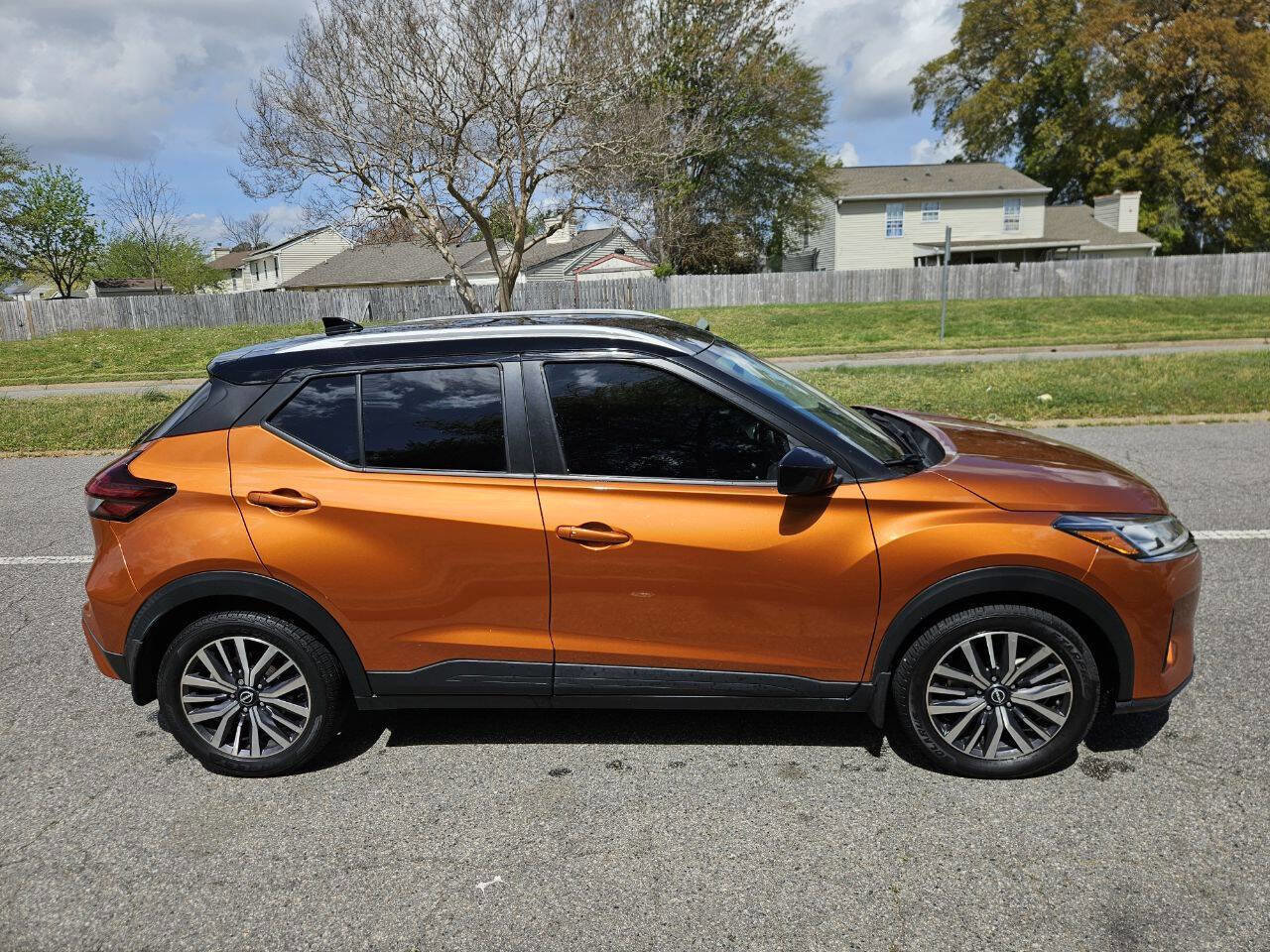Used 2022 Nissan Kicks SV FWD image 7