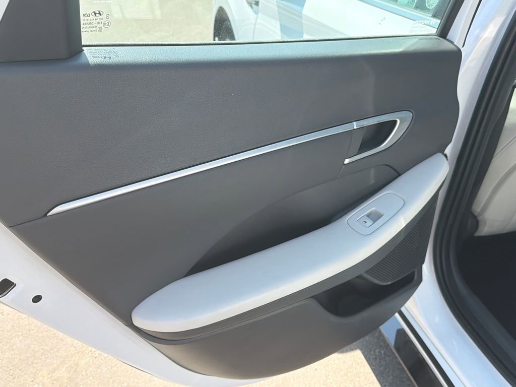 Used 2025 Hyundai Sonata SEL FWD image 21