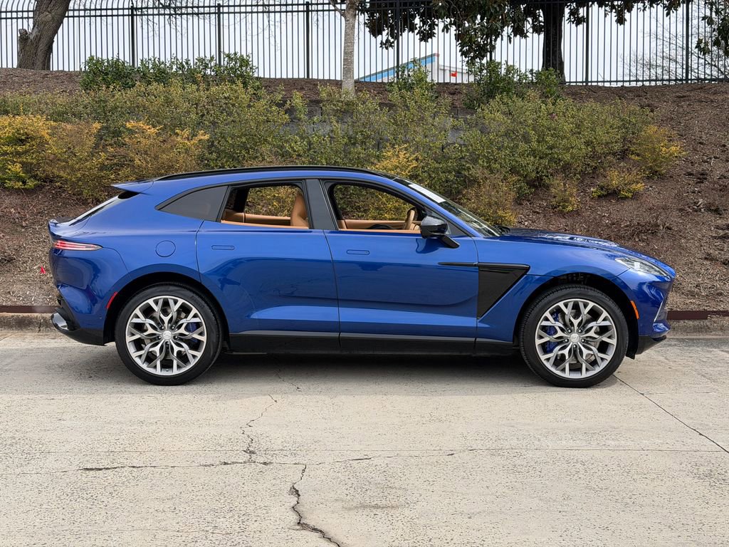 Used 2021 Aston Martin DBX image 13