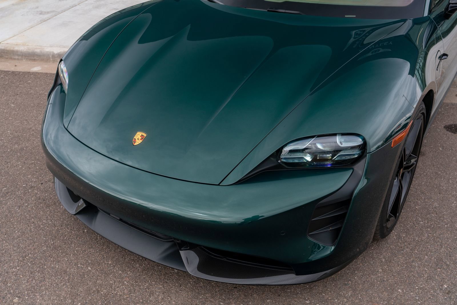 Used 2024 Porsche Taycan GTS image 7