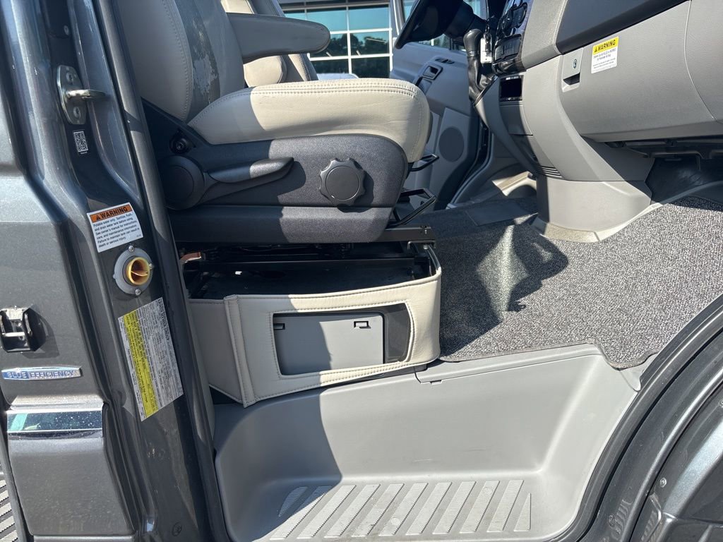 Used 2016 Mercedes-Benz Sprinter 3500 image 51