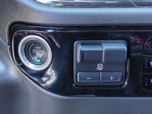 Certified 2023 Chevrolet Silverado 1500 ZR2 w/ Technology Package AWD/4WD image 23