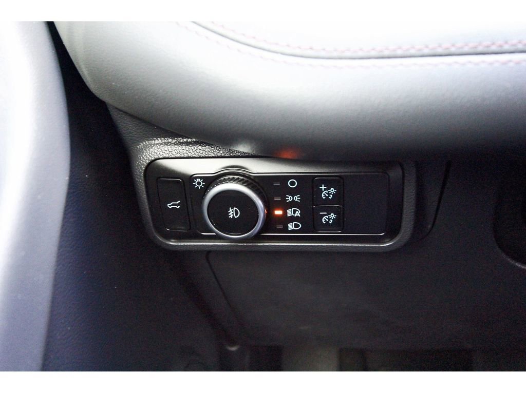 Used 2025 Ford Explorer Active w/ Active Comfort Package image 22
