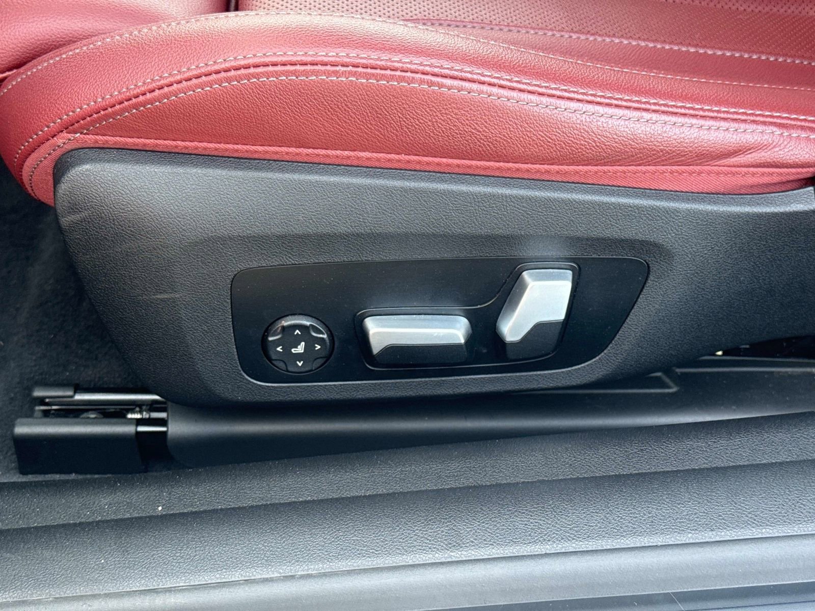 Used 2023 BMW M440i Convertible w/ Premium Package RWD image 13