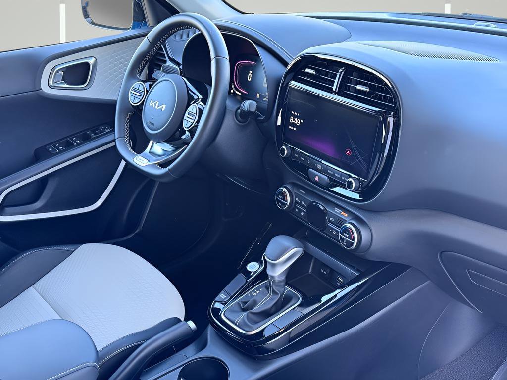 Used 2024 Kia Soul GT-Line FWD image 6