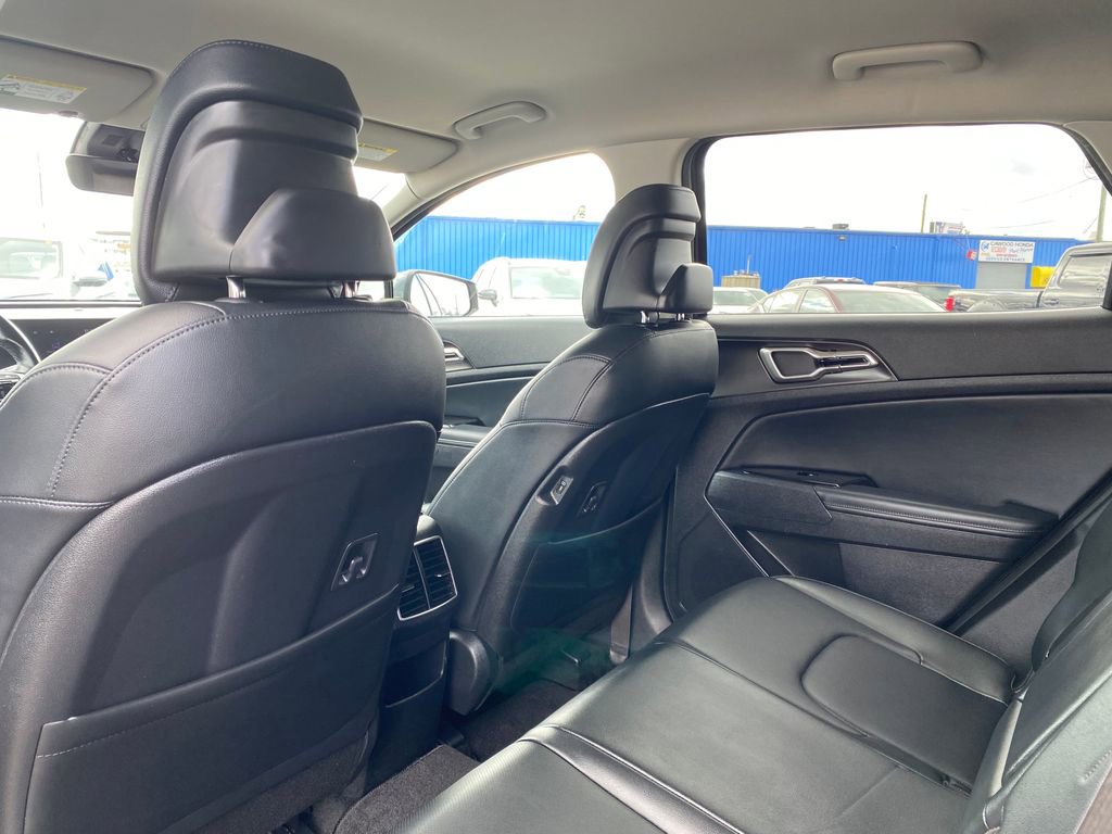 Used 2023 Kia Sportage EX image 14