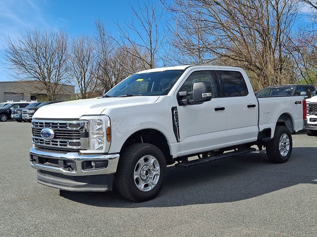 Used 2025 Ford F250 XLT image 3
