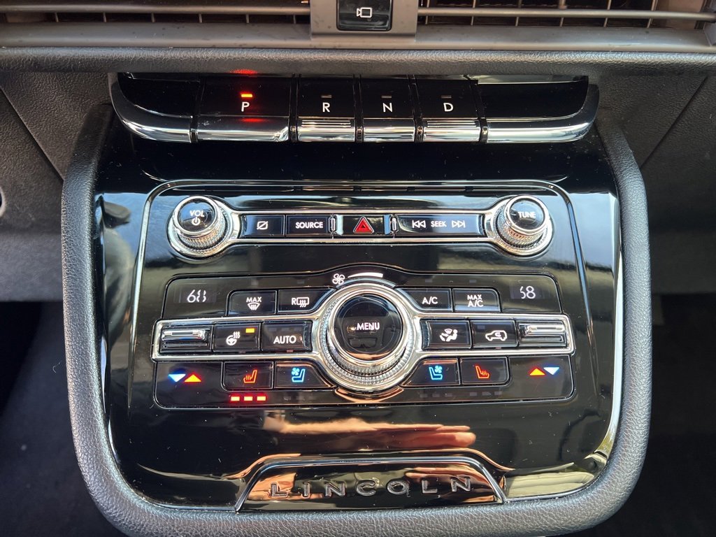 Used 2020 Lincoln Corsair Standard w/ Premium Package image 19