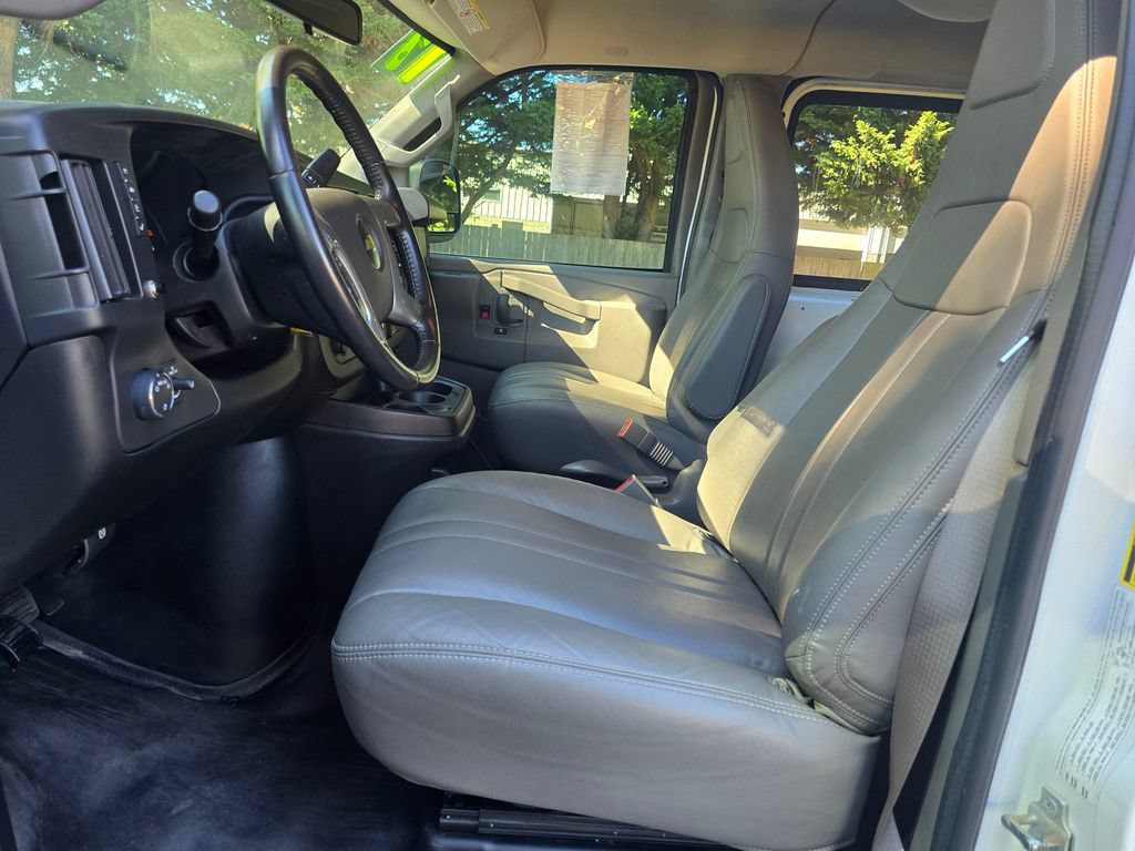 Used 2017 Chevrolet Express 2500 LS RWD image 24