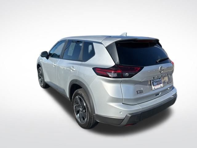 Used 2024 Nissan Rogue SV image 4