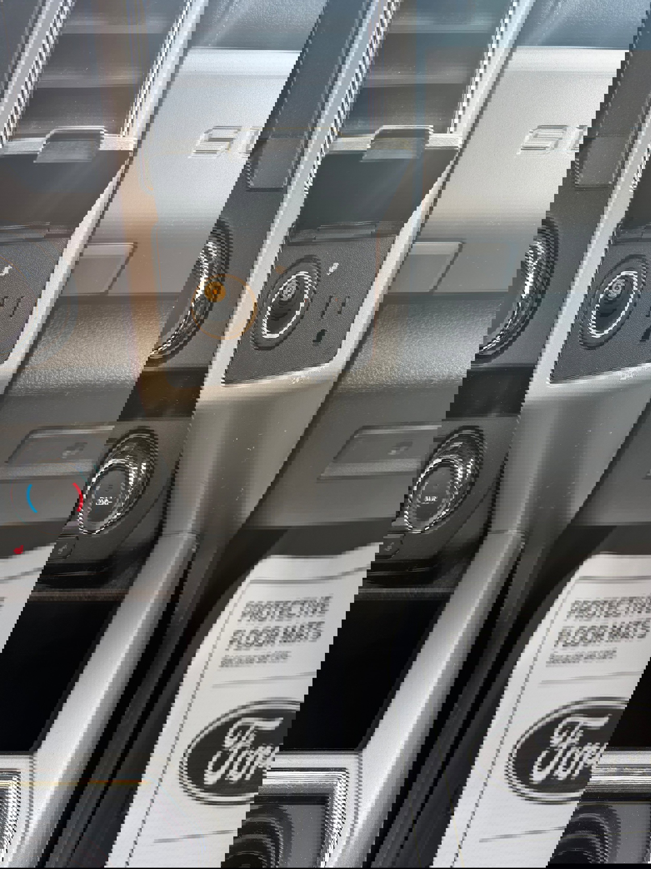 Used 2021 Ford F350 Lariat w/ Lariat Value Package image 18