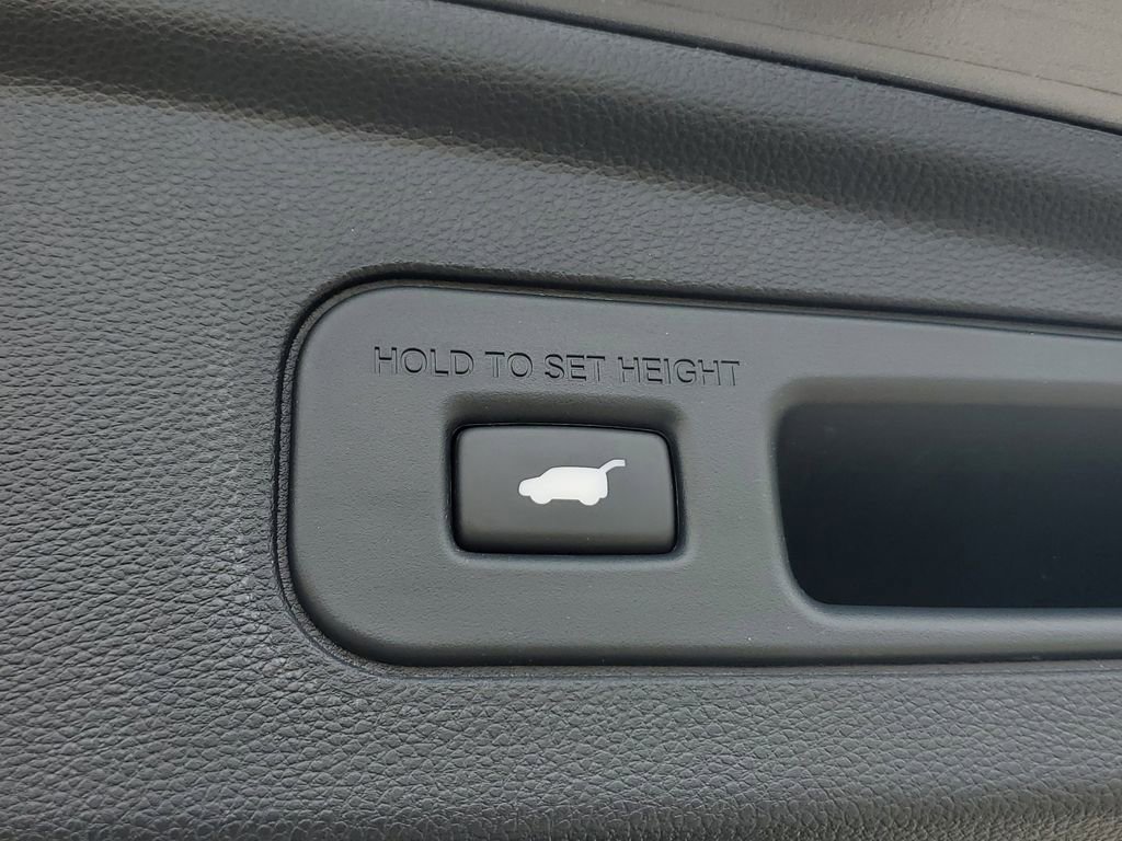Certified 2023 Acura MDX SH-AWD w/ Technology Package image 11