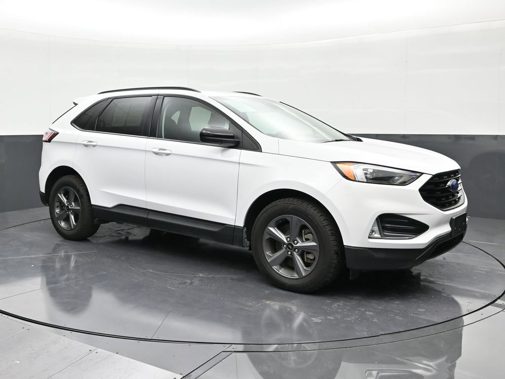 Used 2024 Ford Edge SEL w/ Sport Appearance Package image 7