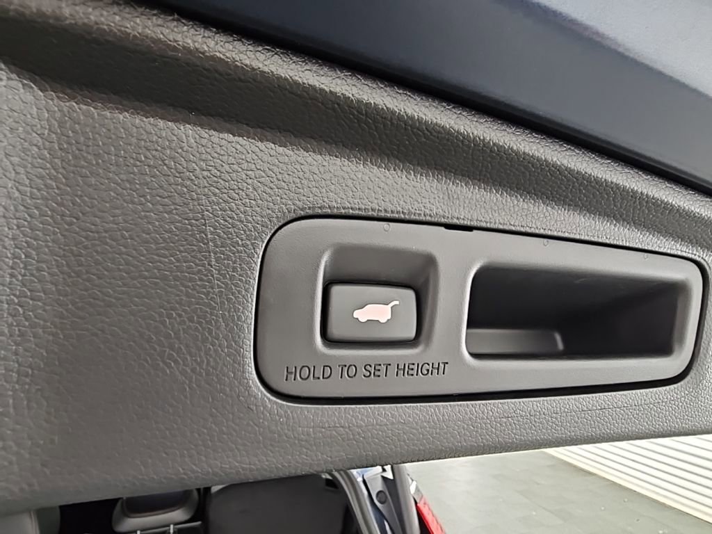 Used 2025 Honda CR-V Sport-L image 36