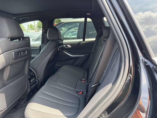 Used 2022 BMW X5 xDrive40i AWD/4WD image 14