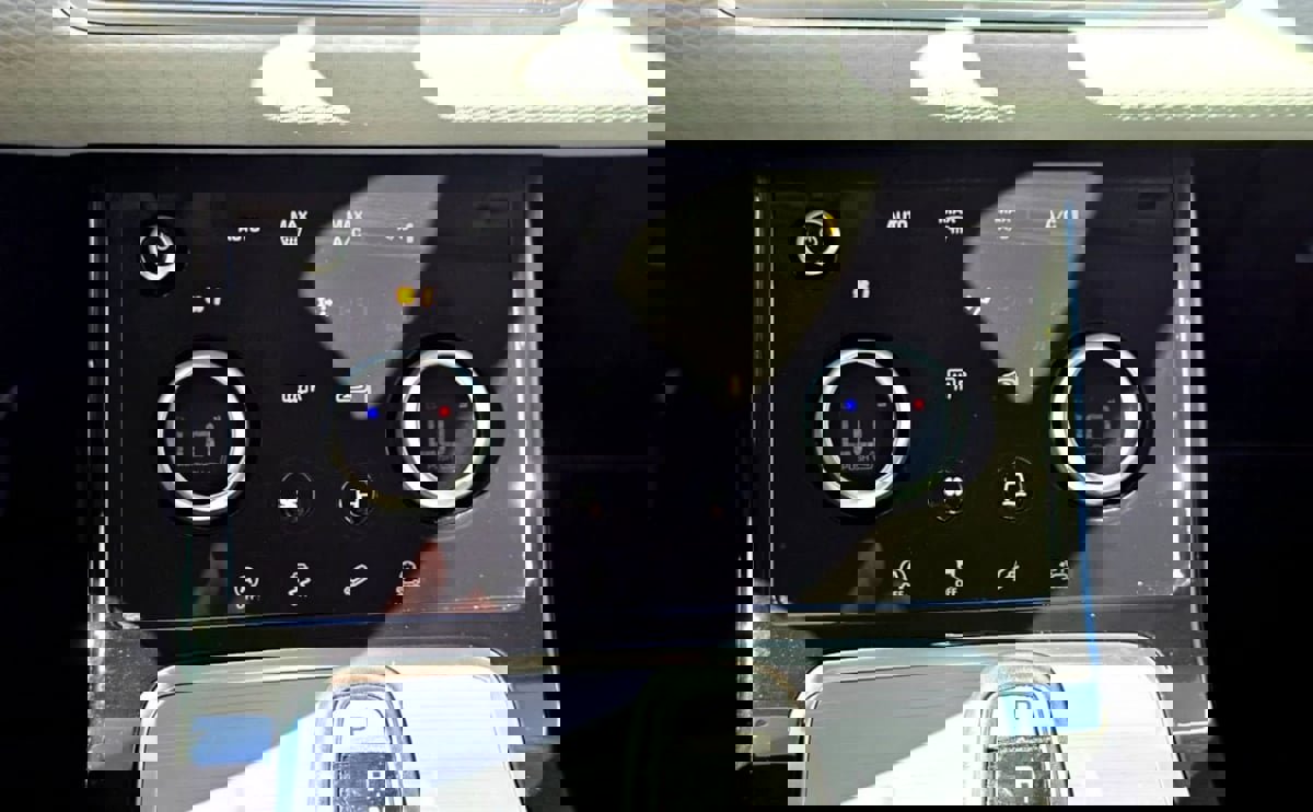 Used 2021 Land Rover Range Rover Evoque S image 39