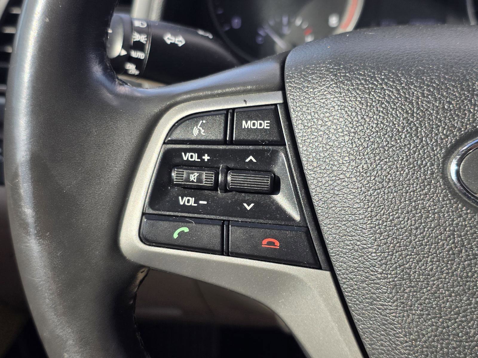 Used 2017 Hyundai Elantra Value Edition FWD image 13