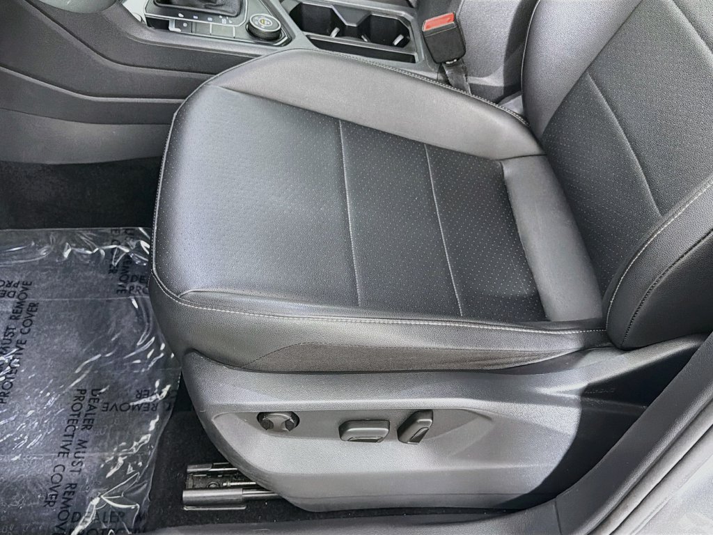 Used 2020 Volkswagen Tiguan SEL AWD/4WD image 19