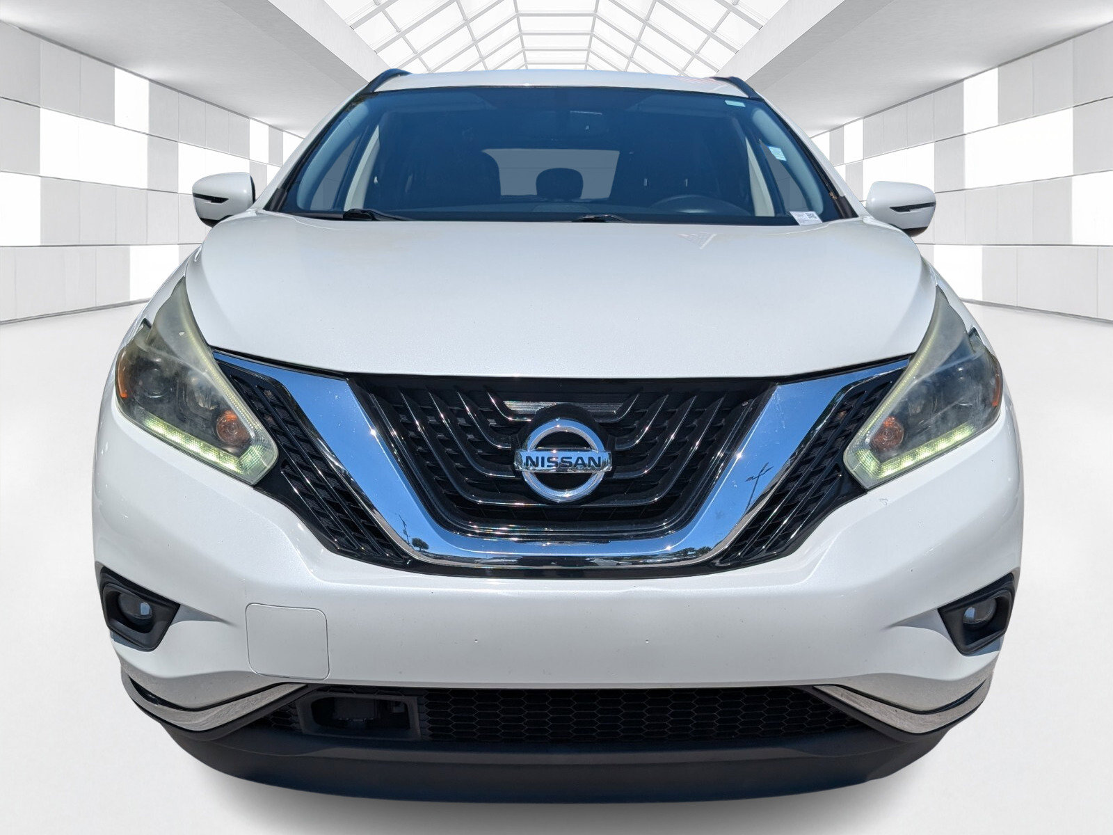 Used 2018 Nissan Murano SV FWD image 2