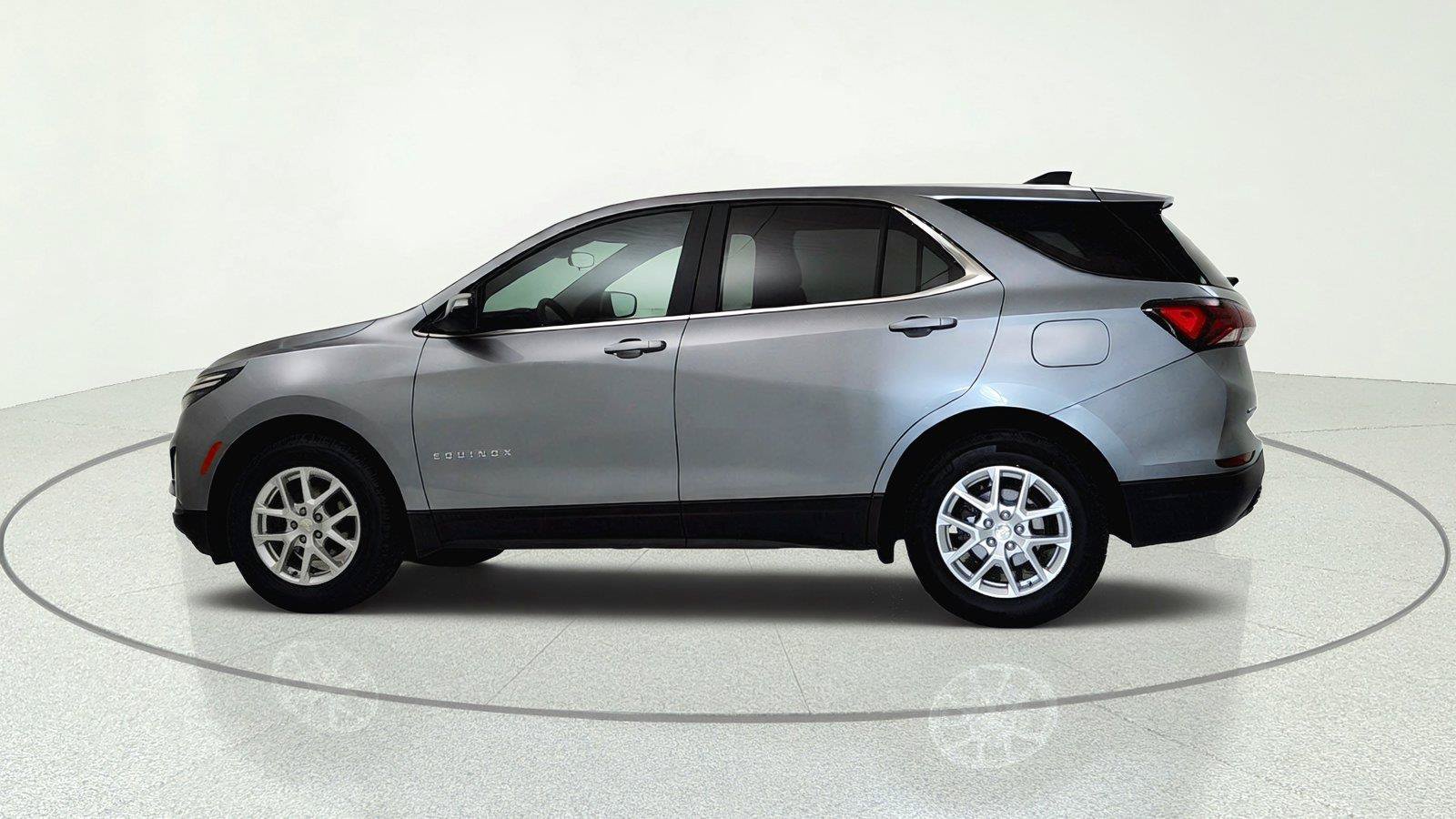Used 2024 Chevrolet Equinox LT FWD image 4