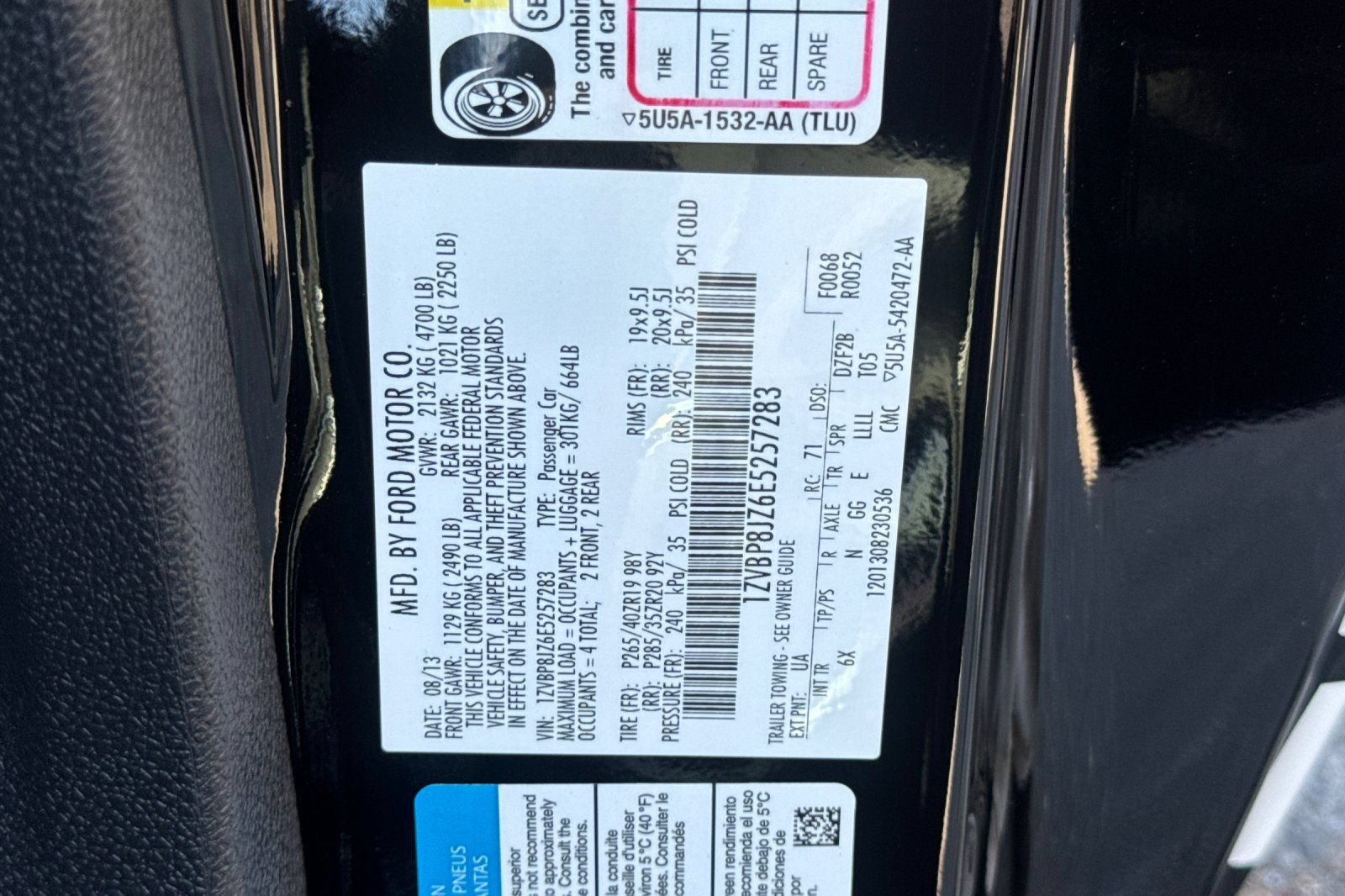 Used 2014 Ford Mustang Shelby GT500 w/ Equipment Group 821A RWD image 26