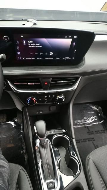 Used 2025 Buick Encore GX Preferred image 19