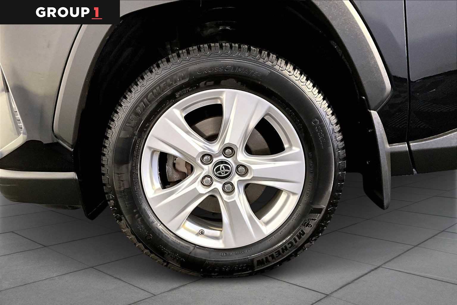 Used 2019 Toyota RAV4 XLE image 19