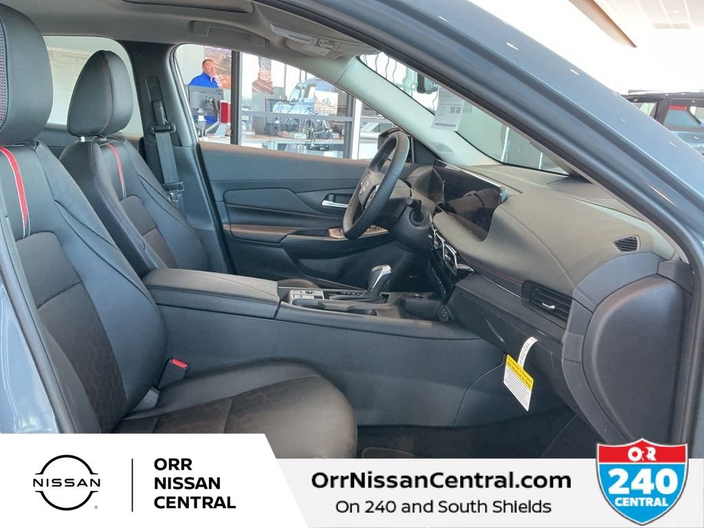 New 2026 Nissan Sentra SR w/ SR Premium Package FWD image 8