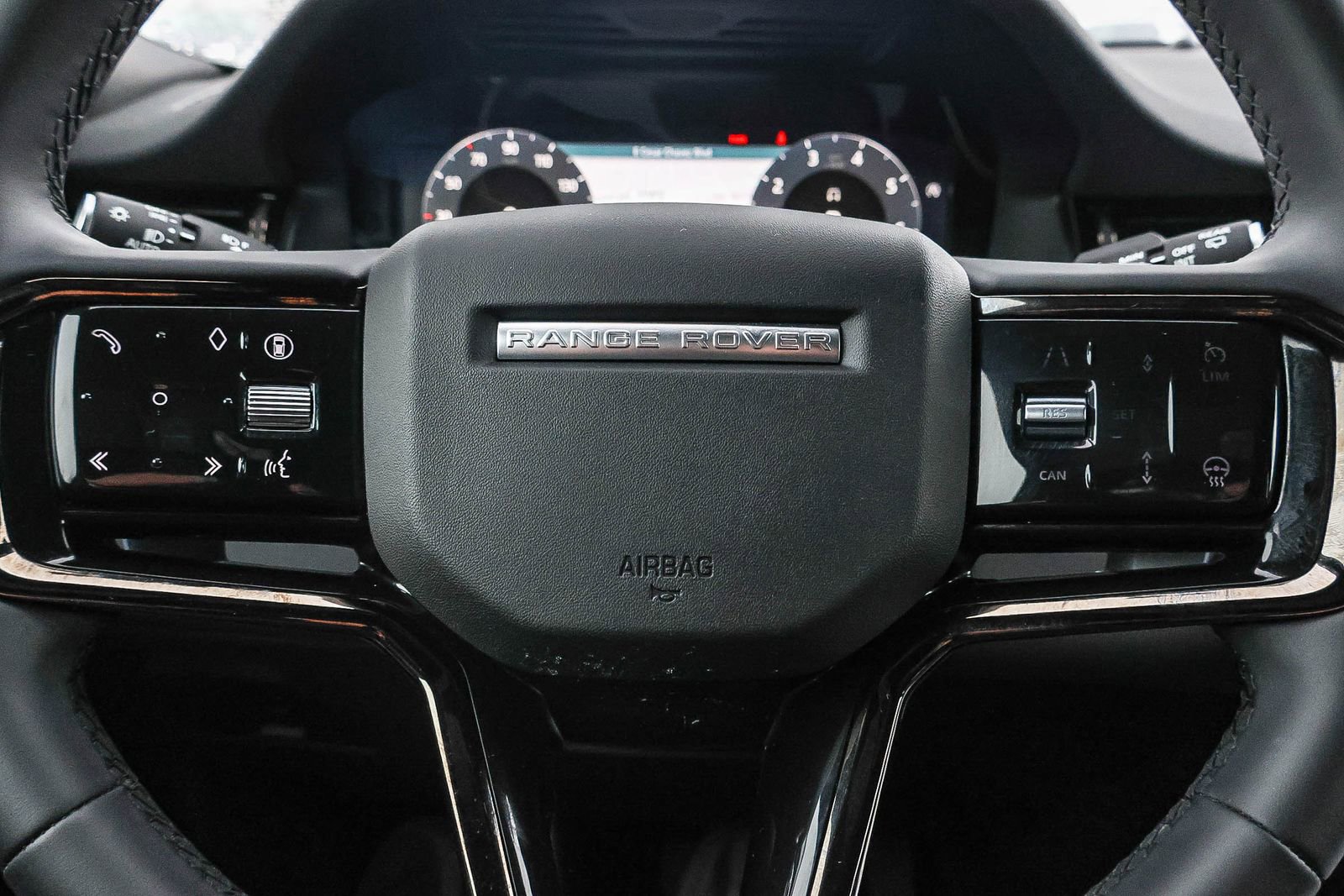 Used 2025 Land Rover Range Rover Evoque S image 35