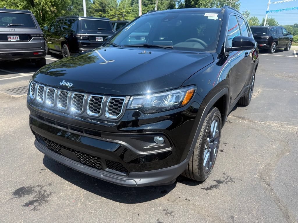 New 2026 Jeep Compass Latitude AWD/4WD image 8