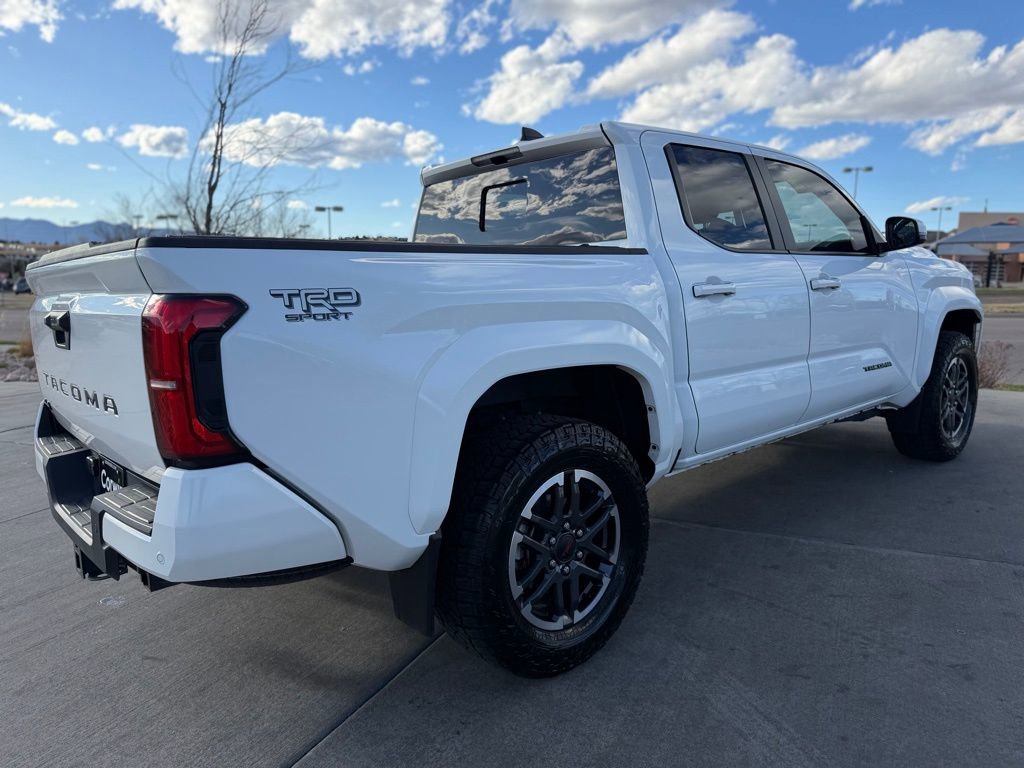 Used 2024 Toyota Tacoma TRD Sport w/ TRD Sport Upgrade Package image 9