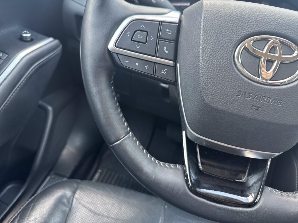 Certified 2021 Toyota Highlander Platinum AWD/4WD image 18