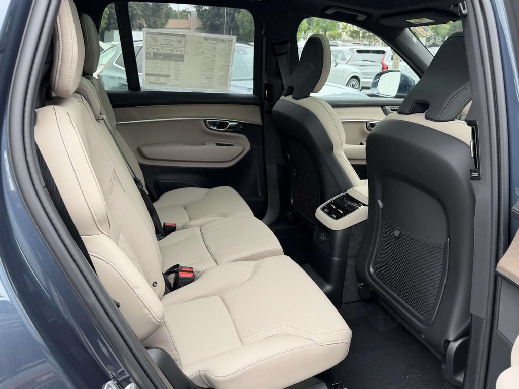 New 2026 Volvo XC90 T8 Plus w/ Protection Package AWD/4WD image 12