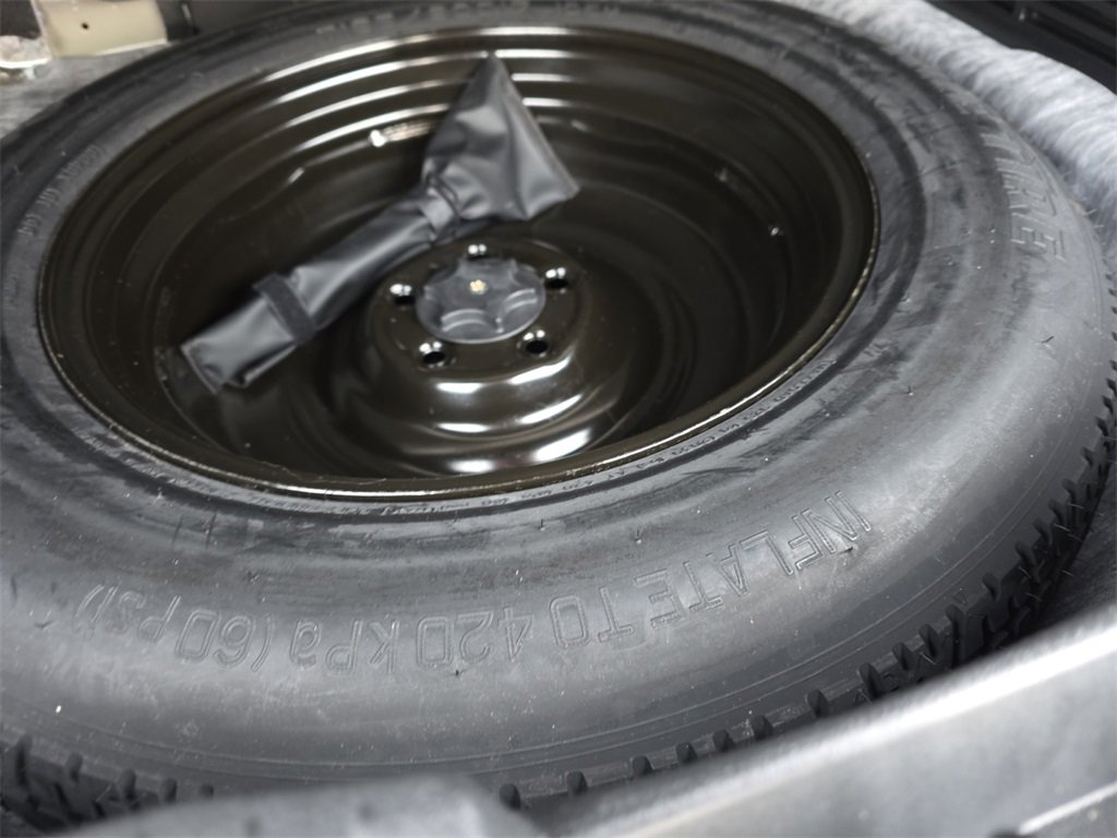 Used 2025 Nissan Rogue SV w/ Rock Creek Premium Package image 31