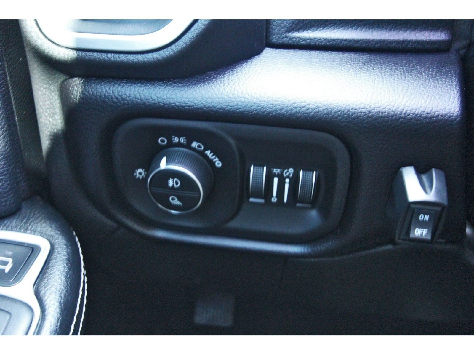 Used 2020 RAM 2500 Laramie AWD/4WD image 19