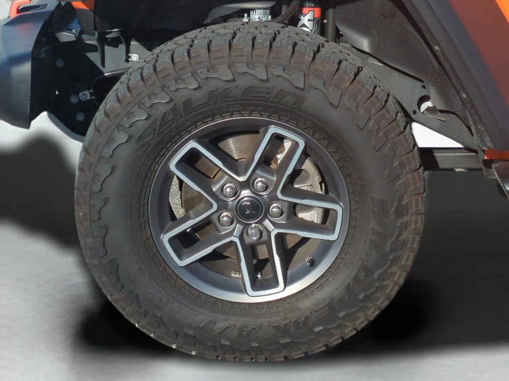 Used 2025 Jeep Gladiator Mojave w/ Safety Group image 18