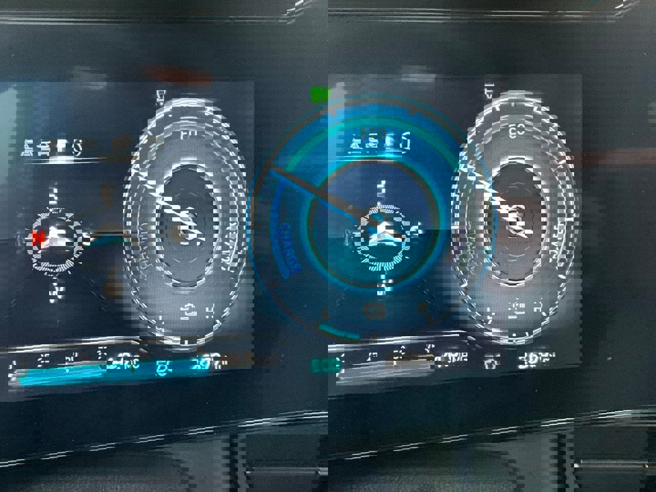 Used 2025 Hyundai Elantra Limited image 39