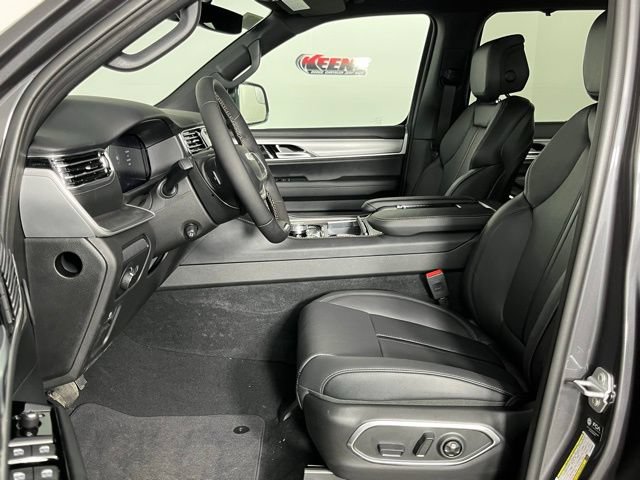 New 2026 Jeep Grand Wagoneer Limited AWD/4WD image 25