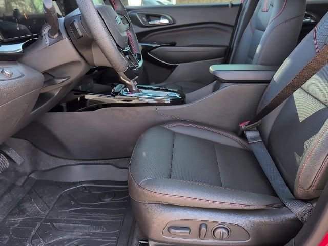 Certified 2026 Chevrolet Trax RS w/ Sunroof Package image 10