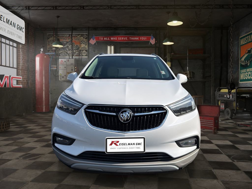 Certified 2018 Buick Encore Essence w/ Experience Buick Package FWD image 2