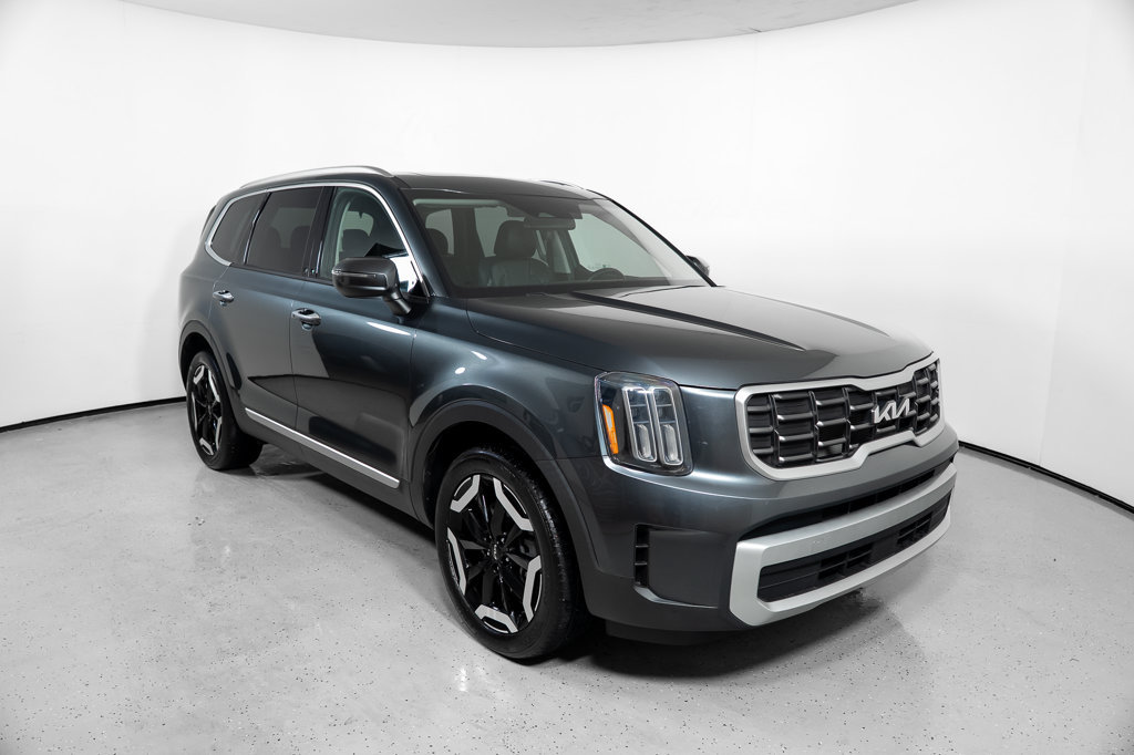 Used 2024 Kia Telluride S w/ S Sunroof Package FWD image 2