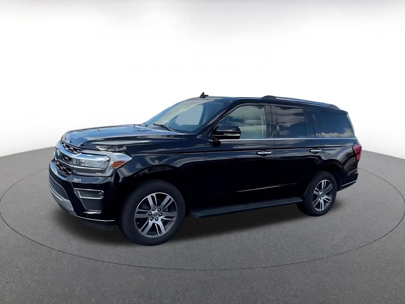 Used 2024 Ford Expedition Limited image 8